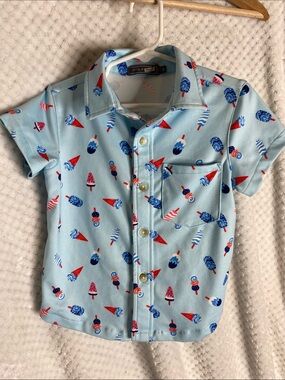 Millie & Maxx Patriotic Ice Cream Print Button Up Shirt